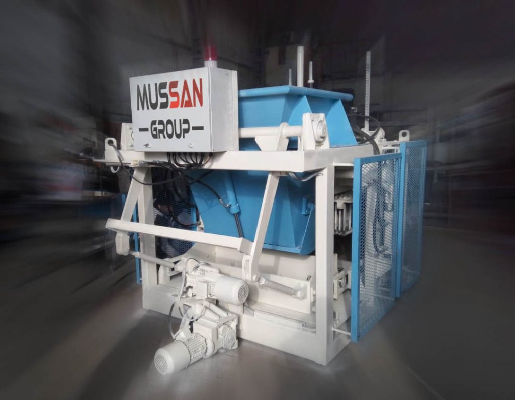 Передвижная машина для производства строительных блоков