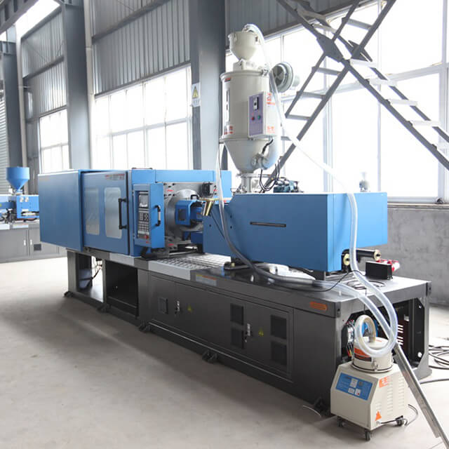 Оборудование для производства изделий из пластика