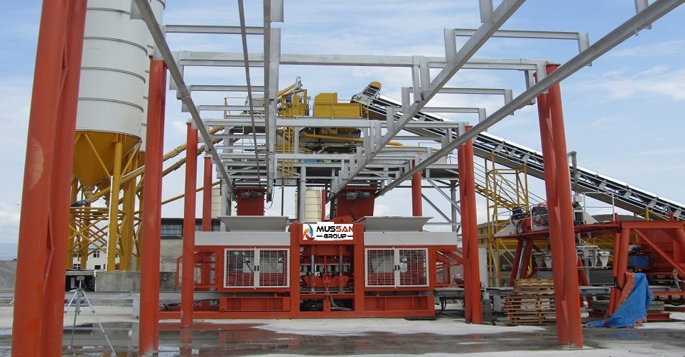 Машина для производства краеуольного камня